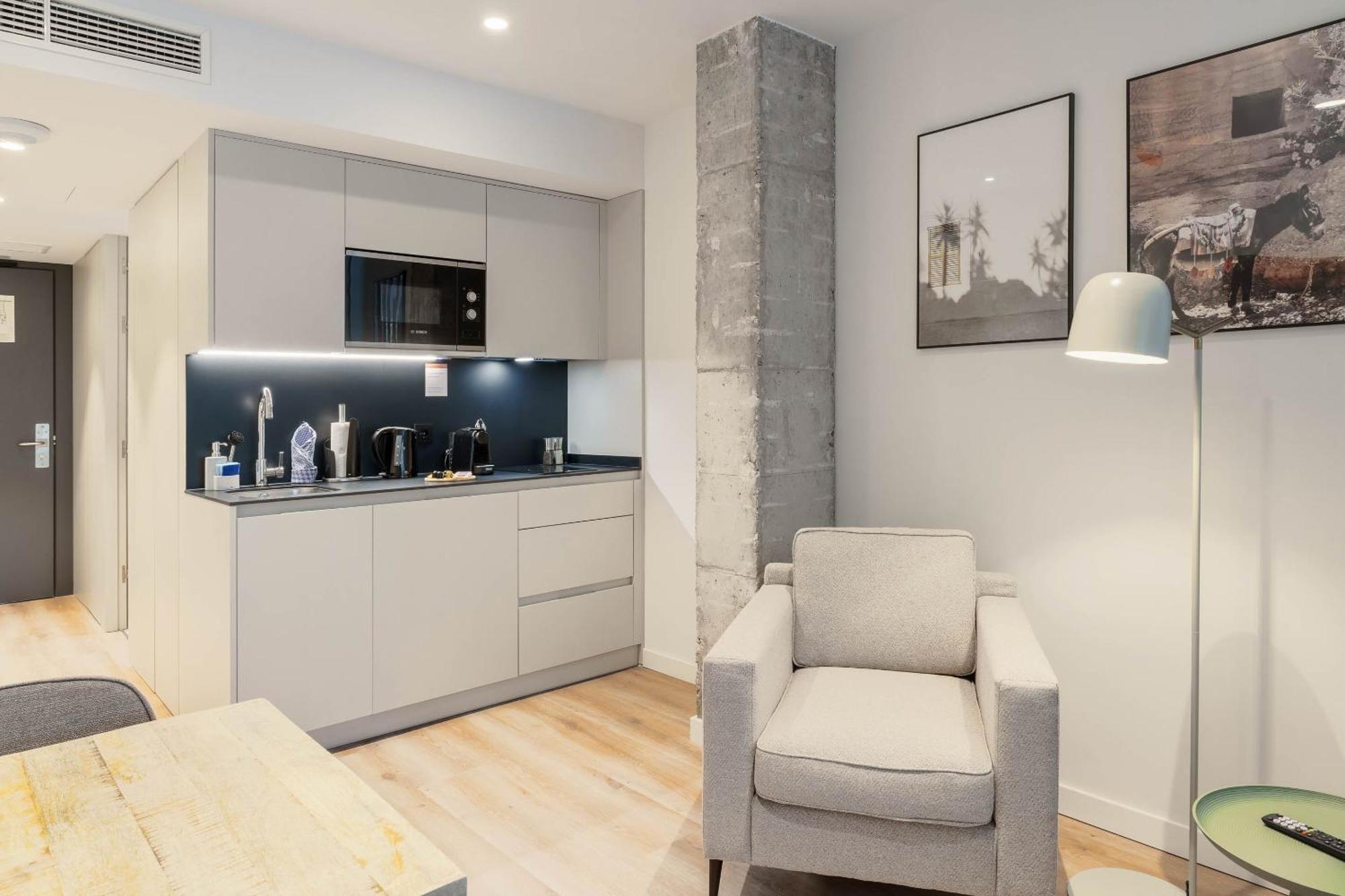 Limehome Madrid Calle De Juan Hurtado De Mendoza Екстер'єр фото